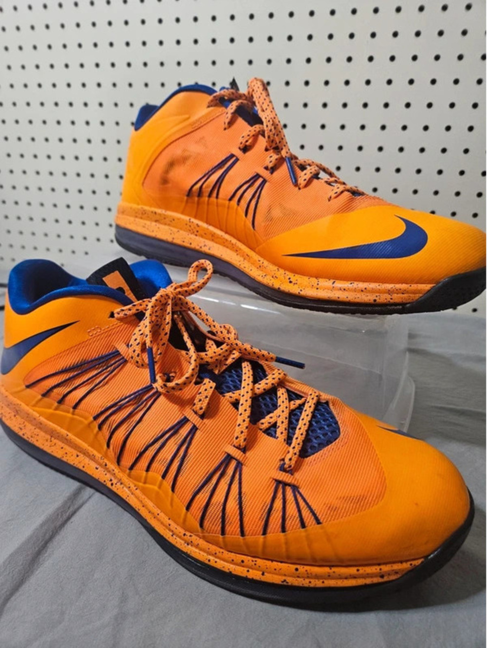 Nike Air Max LeBron X Low Knicks Basketball Men Size 14 Orange Blue Athletic